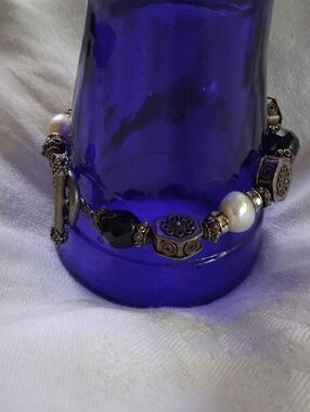 Beaded Bracelet with Black Faceted Beads and Pearls